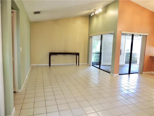 The Landings At Aberdeen, 5606 Parkwalk Cir E, Boynton Beach, Florida 33472, image 3
