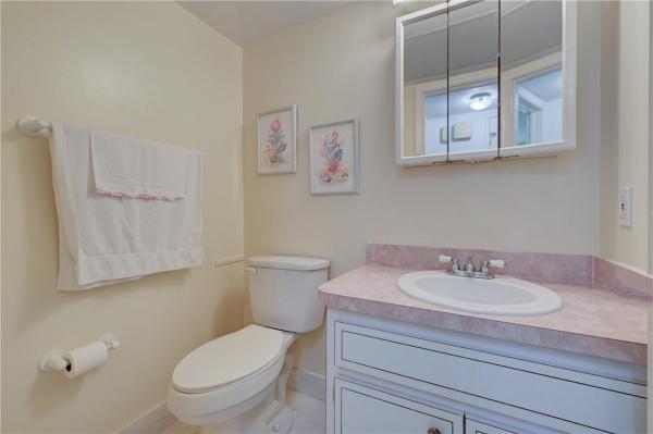 Boca Verde East, 400 NE 20th St #A208, Boca Raton, Florida 33431, image 1