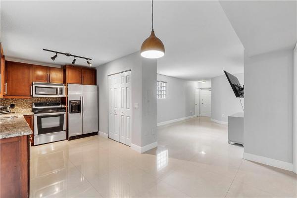 The Cove At Briar Bay, 3710 N Jog Rd #106, West Palm Beach, Florida 33411, image 2