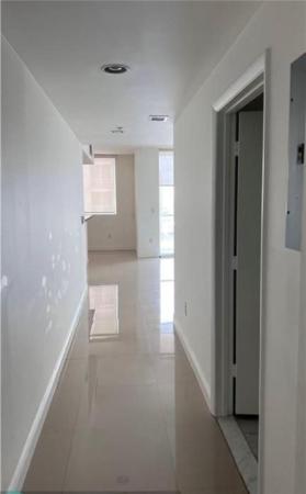 Vizcayne South, 253 NE 2nd #2102, Miami, Florida 33132, image 3