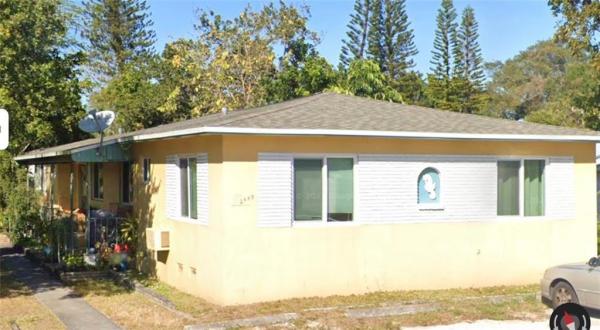 Hollywood Little Ranches, 2449 Pierce St #1-3, Hollywood, Florida 33020, image 3
