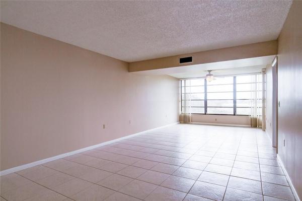 Whitehall Of Pine Island Ridge, 1508 Whitehall Dr #402, Davie, Florida 33324, image 1