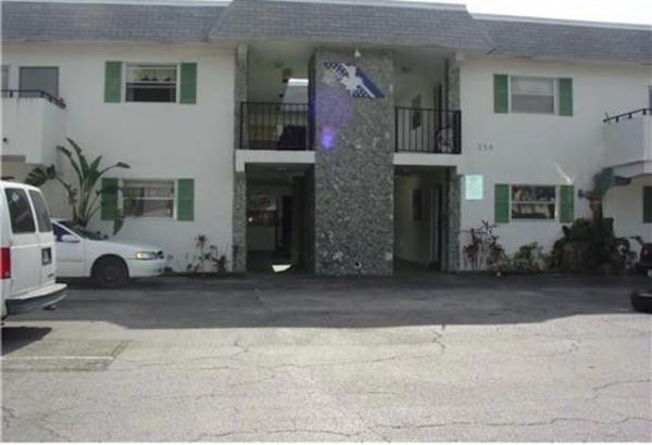 Parkway Gardens, 320 SW 1st St #D-4, Pompano Beach, Florida 33060, image 3