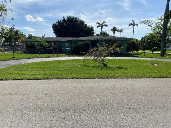 Central Golf Of Hollywood, 115 Entrada Dr, Hollywood, Florida 33021, image 1