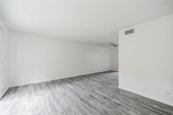 The Pines At Lawnwood, 1902 Havana Ave #4, Fort Pierce, Florida 34950, image 2