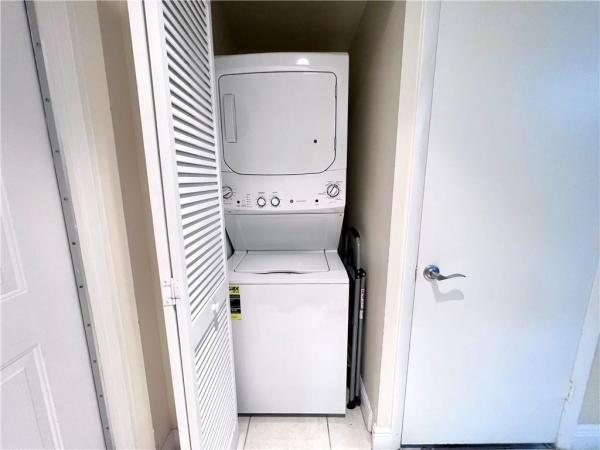 Downtown Dadeland, 7275 SW 90th Way #311, Kendall, Florida 33156, image 1