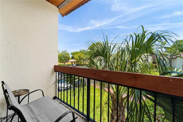 Lago Del Rey, 8660 SW 149th Ave #211, Kendall West, Florida 33193, image 2
