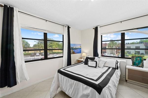 Lago Del Rey, 8660 SW 149th Ave #211, Kendall West, Florida 33193, image 1