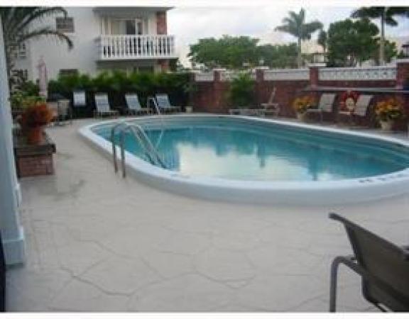 Colonial Manor West, 2424 NE 9th St #309, Fort Lauderdale, Florida 33304, image 1