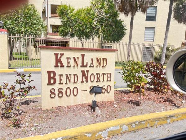 Kenland Bend North, 8850 SW 123rd Ct #H208, The Crossings, Florida 33186, image 1