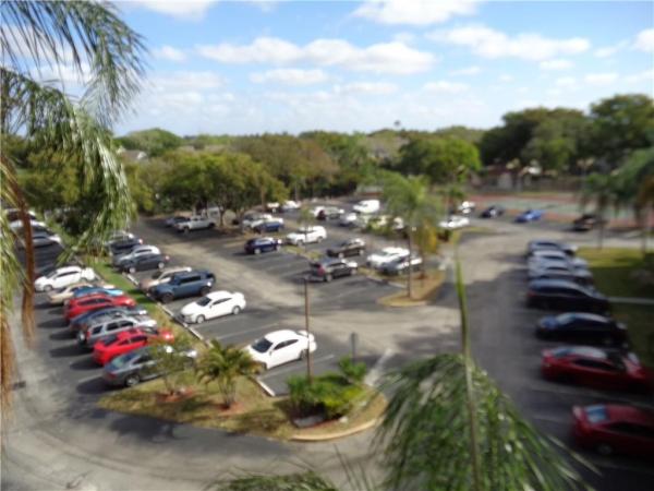 Sunrise Island, 3955 N Nob Hill Rd #509, Sunrise, Florida 33351, image 1