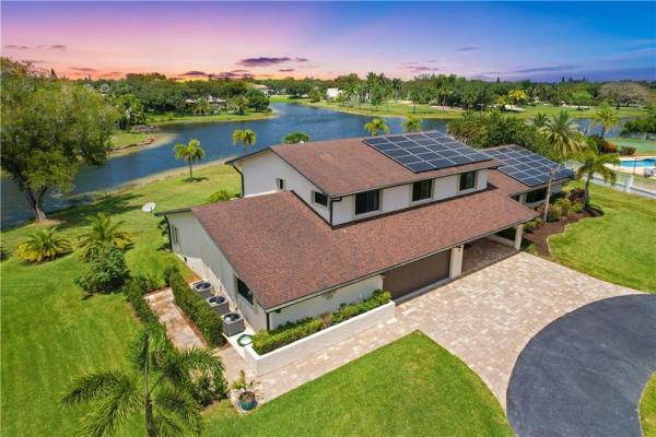 Ivanhoe Estates, 5310 W Saxon Cir, Southwest Ranches, Florida 33331, image 1
