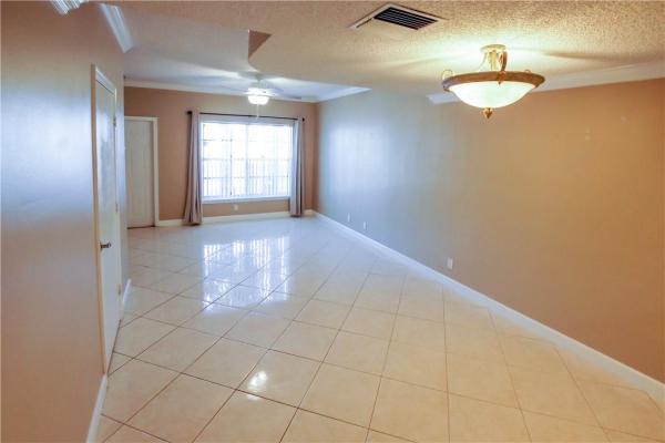 Fiesta, 3312 Celebration Ln #169, Margate, Florida 33063, image 1