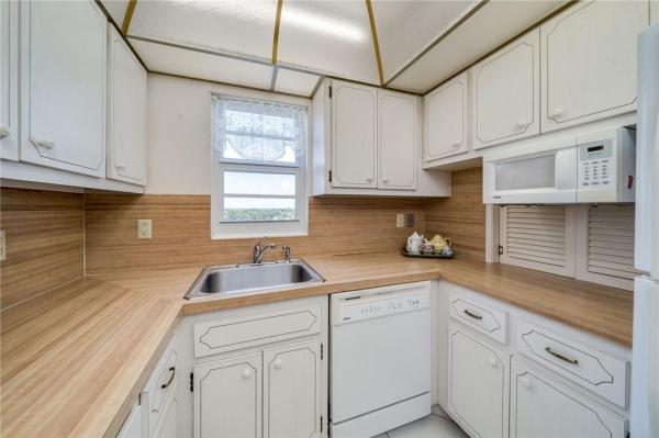 Country Club Towers, 2500 NE 48th Ln #607, Fort Lauderdale, Florida 33308, image 3