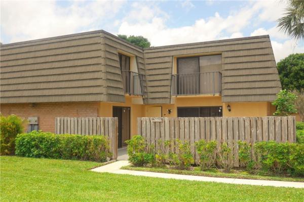 Village Of Sandalwood Lakes, 3903 39th Way, West Palm Beach, Florida 33407, image 2