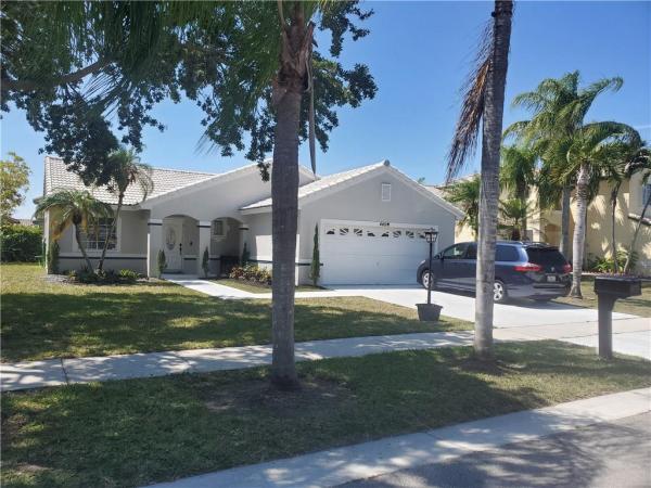 Chapel Oaks, 440 NW 189th Ter, Pembroke Pines, Florida 33029, image 1