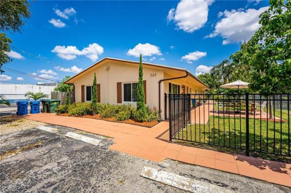 Oakland Park, 565 NE 35th St, Fort Lauderdale, Florida 33334, image 1