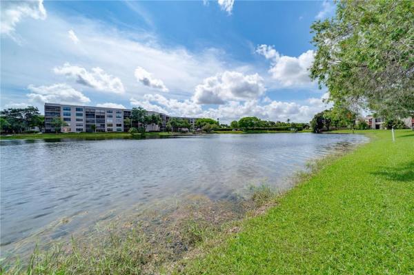 The Provinces Of Pierpointe At Pembroke Lakes, 11407 NW 10th St, Pembroke Pines, Florida 33026, image 1