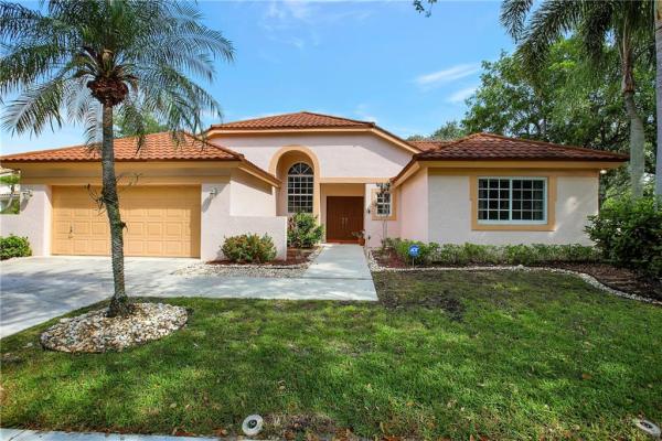 The Oaks 2 At Country Isles, 1601 Newport Ln, Weston, Florida 33326, image 1
