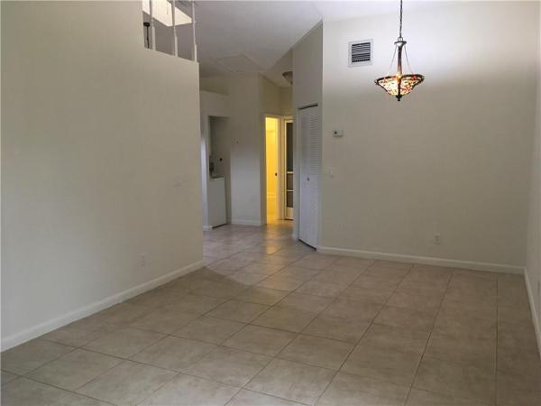 Villager Townhomes, 657 NW 47th St, Deerfield Beach, Florida 33064, image 1