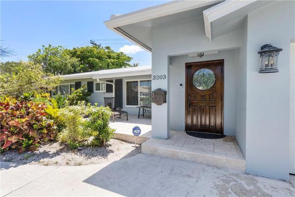 Villa Rica, 3203 NE 6th Dr, Boca Raton, Florida 33431, image 1