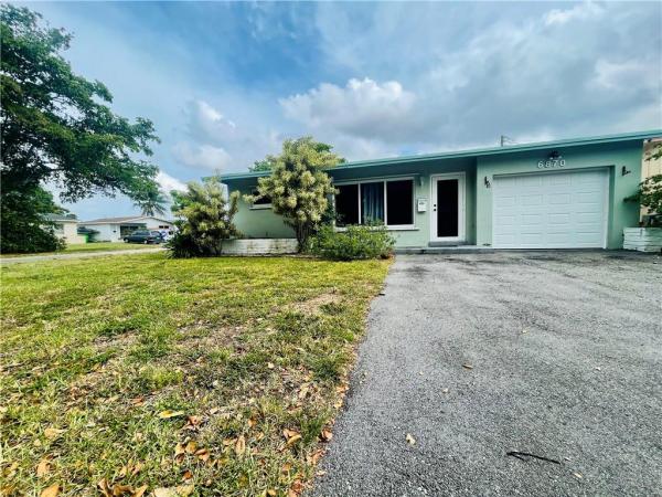 Gold Key Villas, 6870 NW 30th St, Sunrise, Florida 33313, image 1