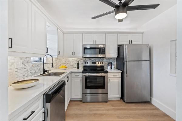 Isle Of Boca Dunes, 9233 SW 8th St #108, Boca Raton, Florida 33428, image 2