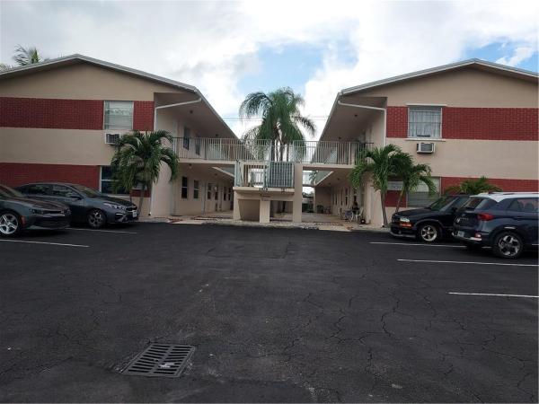 Sunshine, 2829 Van Buren St #203, Hollywood, Florida 33020, image 1