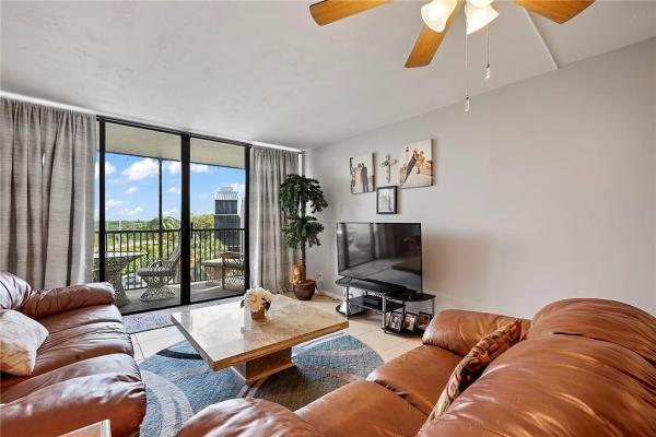 Boca Bayou, 21 Royal Palm Way #5020, Boca Raton, Florida 33432, image 1