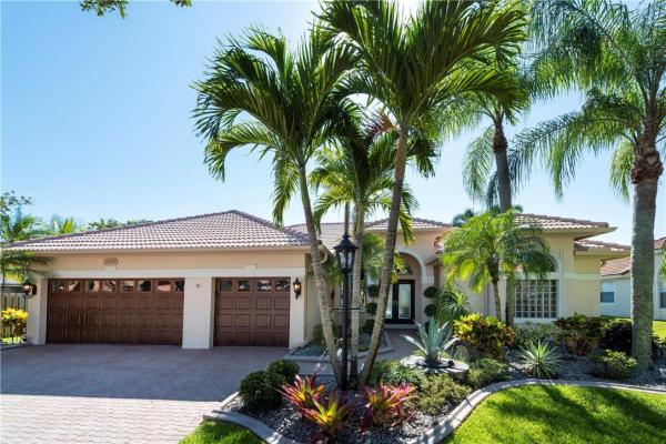Estates Of Stirling Lake, 6300 Huron Ter, Davie, Florida 33331, image 1