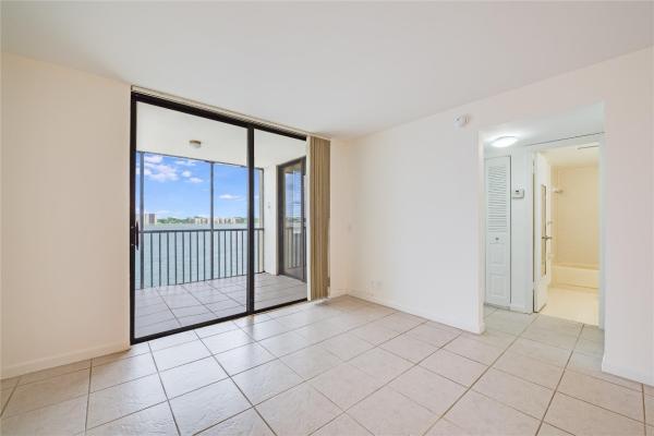 Lake Emerald, 114 Lake Emerald Dr #310, Oakland Park, Florida 33309, image 3