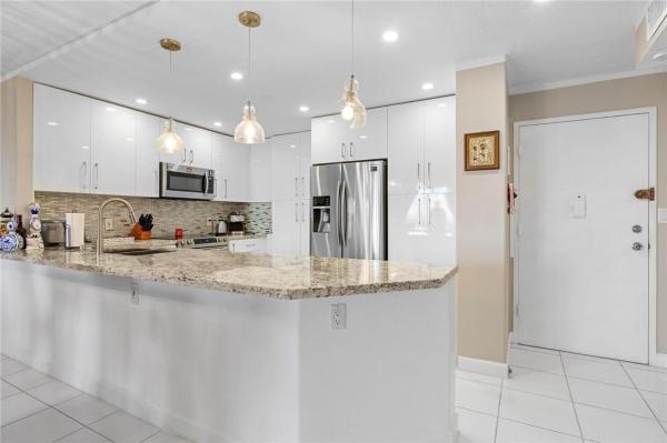 Allington Towers South, 1600 S Ocean Dr #17C, Hollywood, Florida 33019, image 2