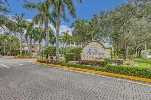 Grand View At Crestwood, 800 Crestwood Ct #820, Royal Palm Beach, Florida 33411, image 1