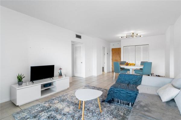 Coastal Towers, 400 Kings Point Dr #1217, Sunny Isles Beach, Florida 33160, image 1