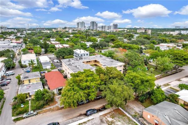 Admiral Apartments, 2031 Dewey St #203, Hollywood, Florida 33020, image 1