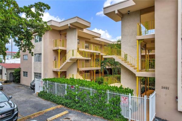 Admiral Apartments, 2031 Dewey St #203, Hallandale Beach, Florida 33020, image 3