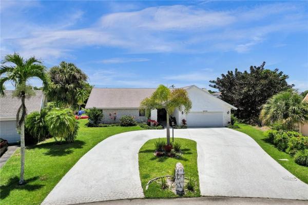 The Oaks At Woodmont, 8340 NW 80th St, Tamarac, Florida 33321, image 1