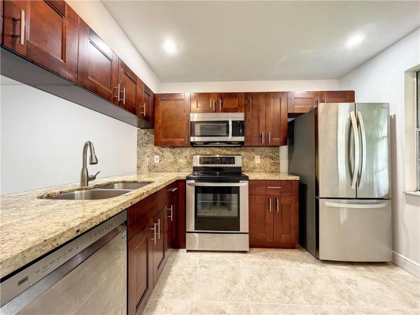 Nassau Village, 2605 Nassau Bnd #A2, Coconut Creek, Florida 33066, image 1
