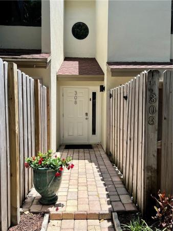 City View Townhomes, 308 City View Dr, Fort Lauderdale, Florida 33311, image 1
