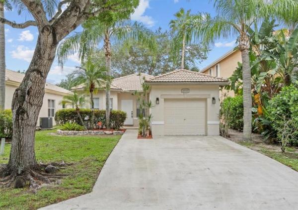 Brittany Park, 4948 Pelican Mnr, Coconut Creek, Florida 33073, image 1