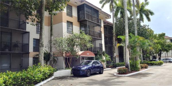 Inverwood Of Inverrary, 5530 NW 44th St #303C, Lauderhill, Florida 33319, image 1
