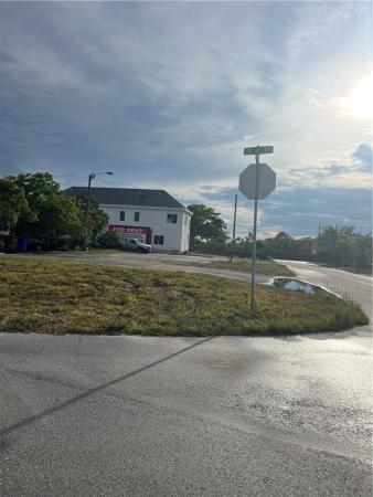 Arlington Park, 913 SW 2nd Ter, Deerfield Beach, Florida 33441, image 1