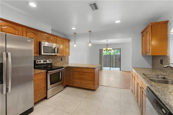 Banyan Lakes, 6189 Laurel Ln #B, Tamarac, Florida 33319, image 1