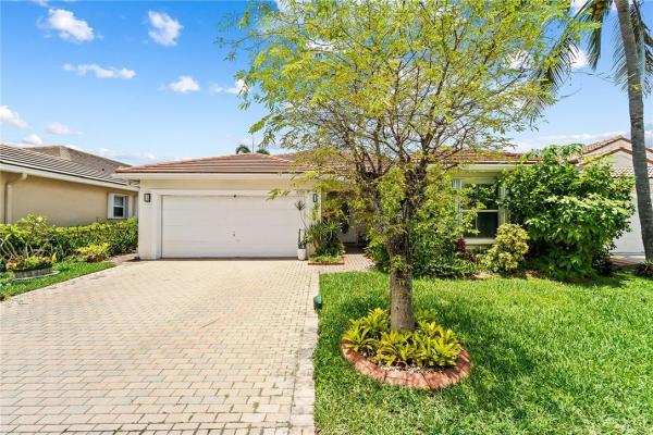 4909 SW 33rd Ave, Fort Lauderdale, Florida 33312, image 1