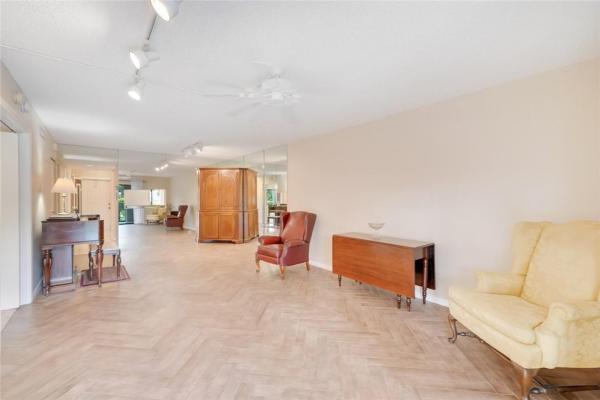Lakeside Of Banyan Springs, 10110 Cedar Point Blvd #105, Boynton Beach, Florida 33437, image 3