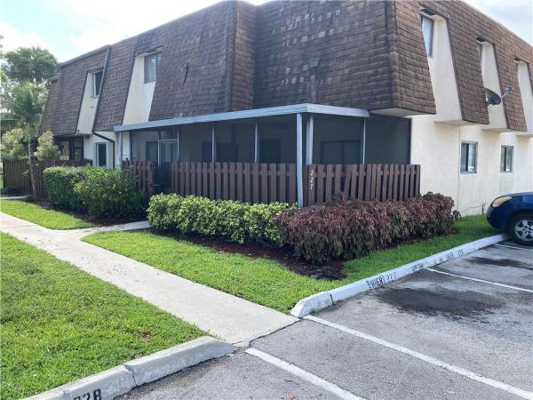 Le Clos Townhomes, 228 San Remo Blvd #228, North Lauderdale, Florida 33068, image 1