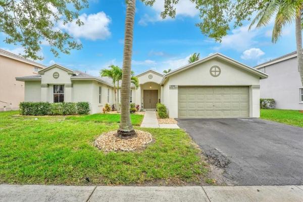 Hammock Estates, 4795 NW 14th St, Coconut Creek, Florida 33063, image 1