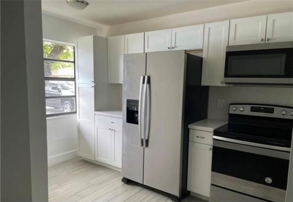 Lakeside At Tamarac, 4019 Lakeside Dr #4019, Tamarac, Florida 33319, image 1