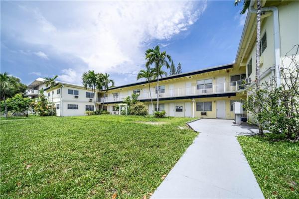 Porta Bela, 16851 NE 21st Ave #20, North Miami Beach, Florida 33162, image 1