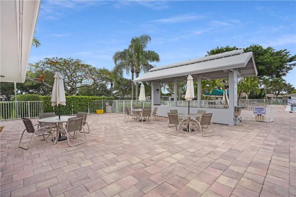 Boca Lakes, 8625 Boca Dr, Boca Raton, Florida 33433, image 2